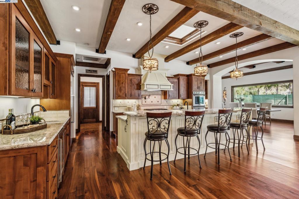 HAPPY VALLEY - Residential