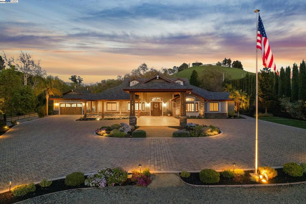 HAPPY VALLEY - Residential