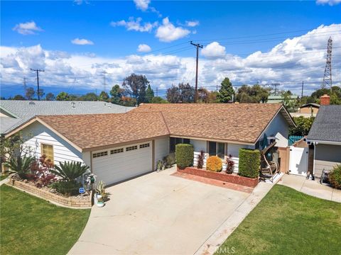 Photo of 5412 Stevely Avenue, Lakewood, CA 90713 (MLS # OC26080828)