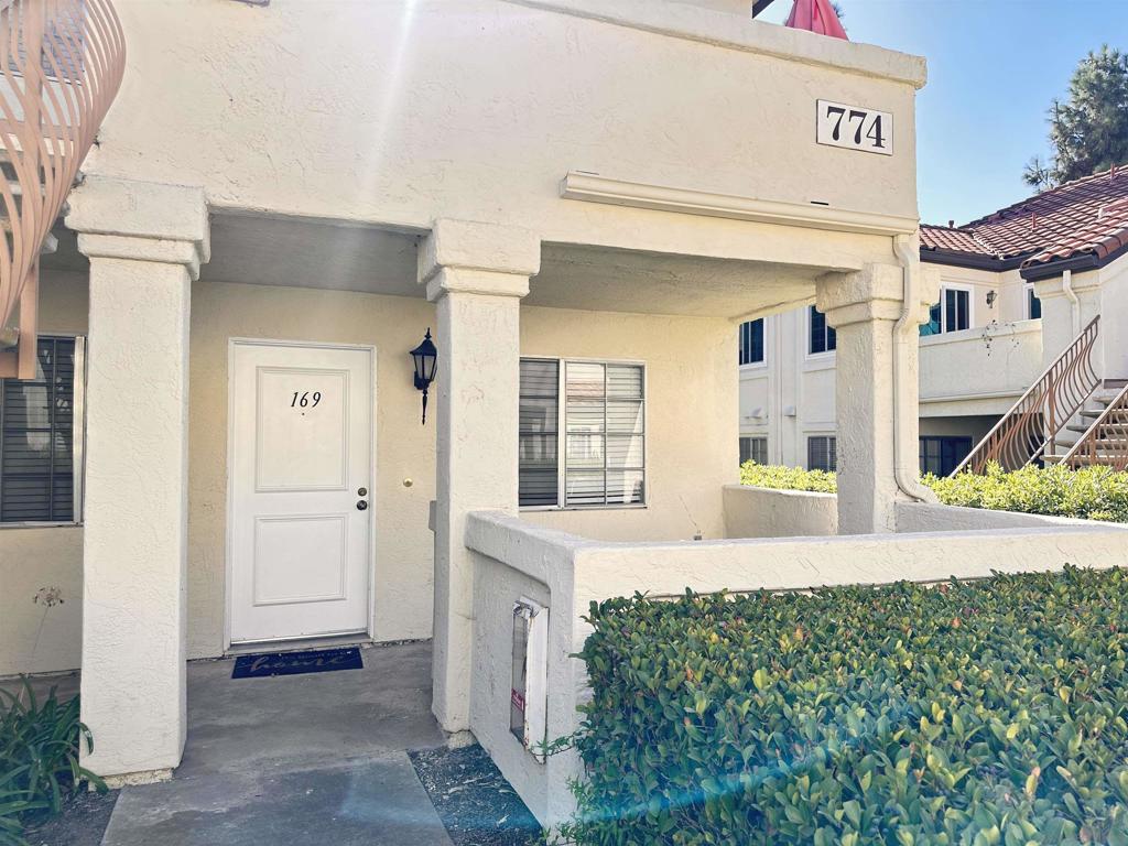 Welcome to this stylish, open-concept studio apartment in the desirable Eastlake Shores community, available for rent. The modern interior boasts a well-equipped kitchen, in-unit laundry, and a private patio for outdoor relaxation. Enjoy access to premium amenities, including swimming pools, a community clubhouse, and walking trails. Conveniently located near the 125 freeway and shopping centers, this rental offers the perfect balance of comfort, style, and accessibility. Don't miss this fantastic opportunity—contact us today to schedule a private tour and make Eastlake Shores your new home!