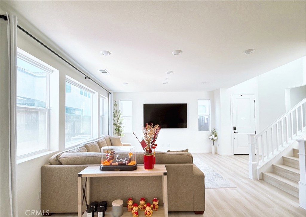 1612 Whitmore Loop