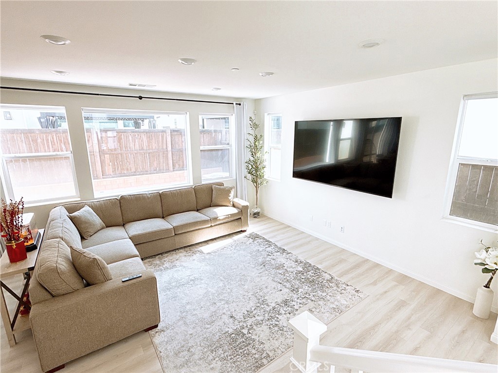 1612 Whitmore Loop