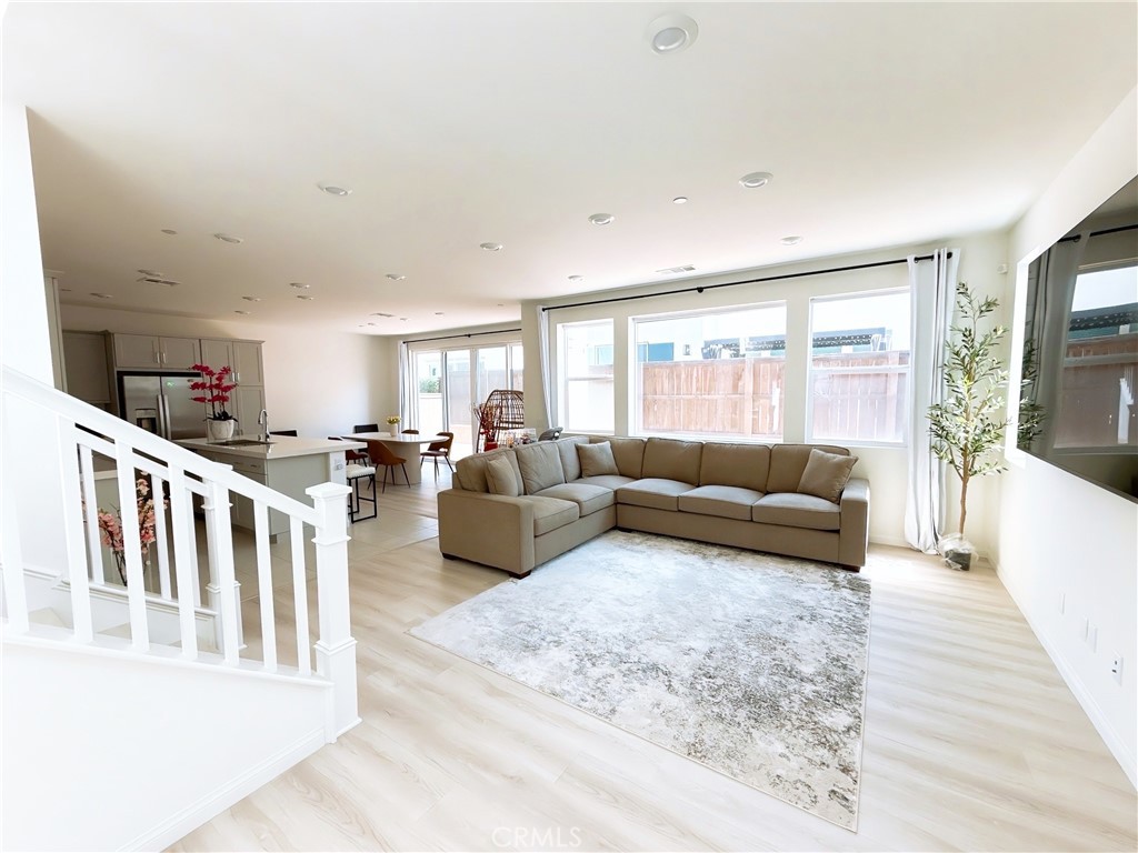 1612 Whitmore Loop
