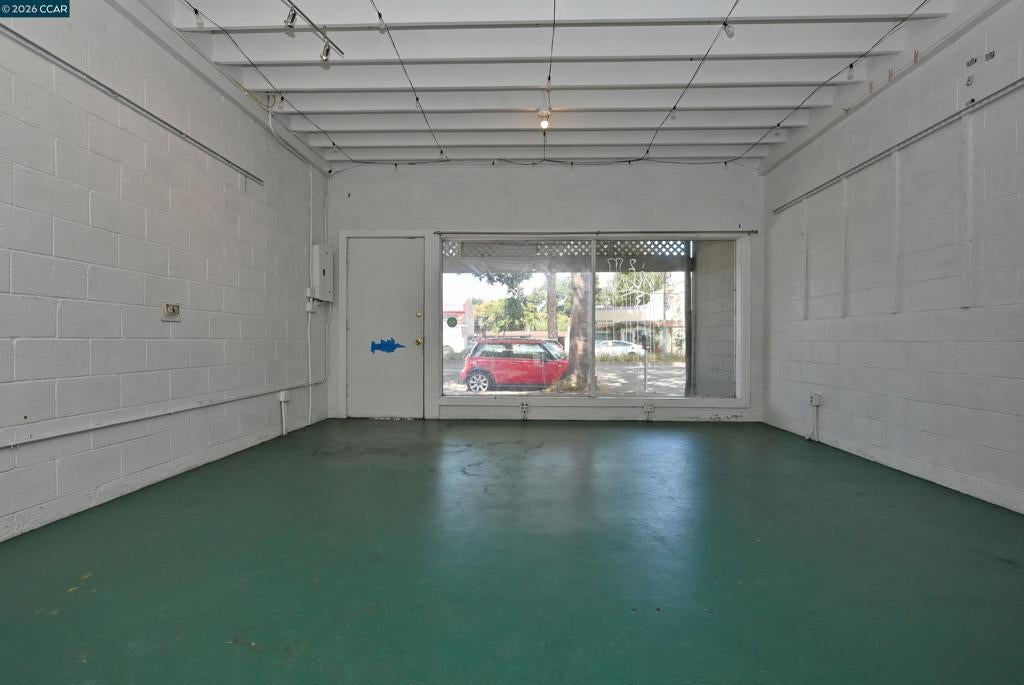 2221 2223 San Pablo Ave