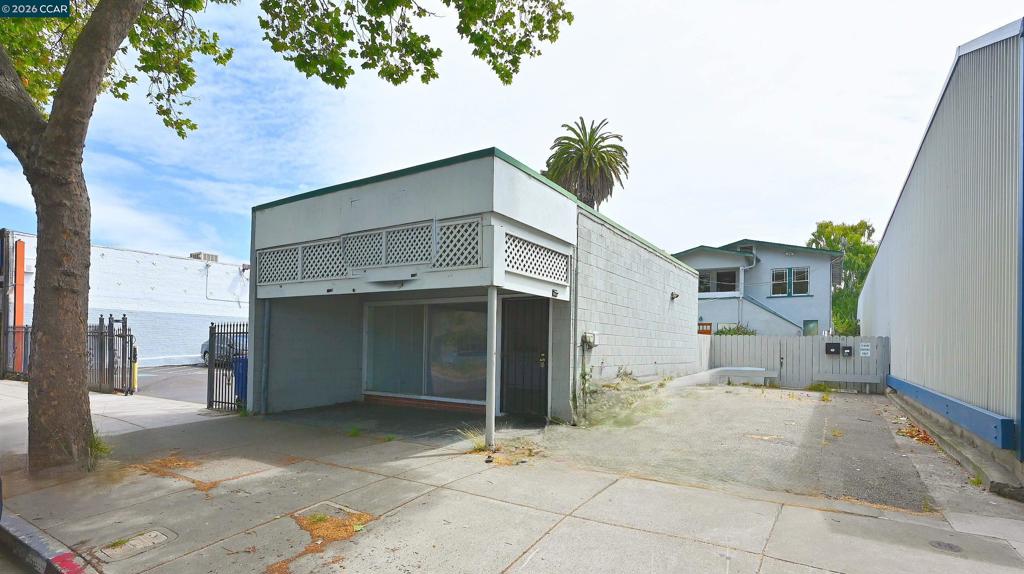 2221 2223 San Pablo Ave