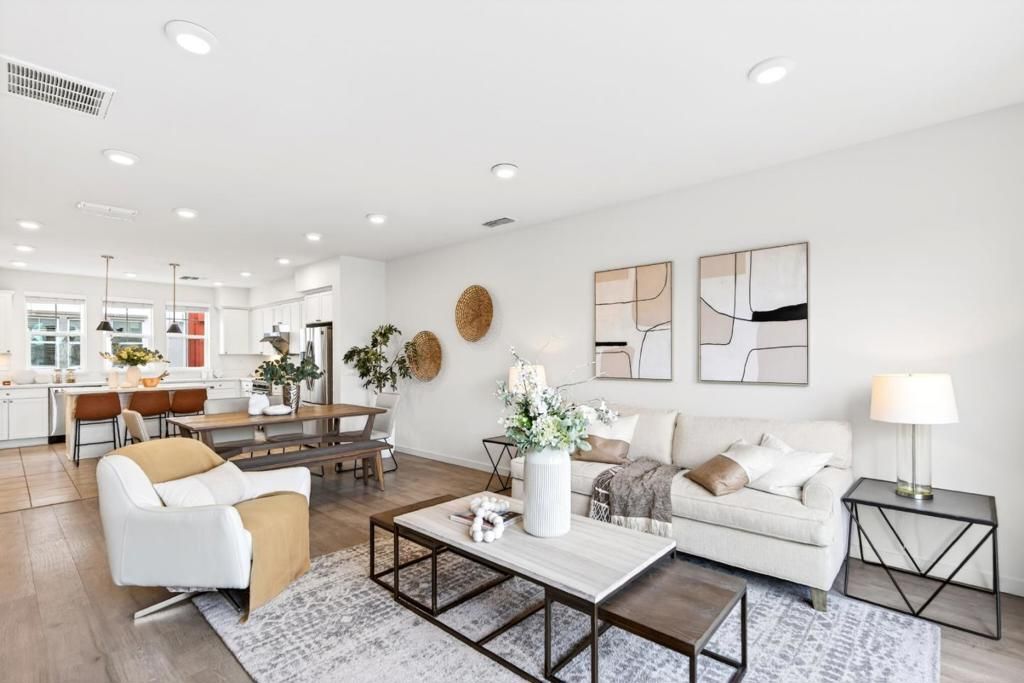 Photo of 817 Galt Terrace #4, Sunnyvale, CA 94085 (MLS # ML82031921)