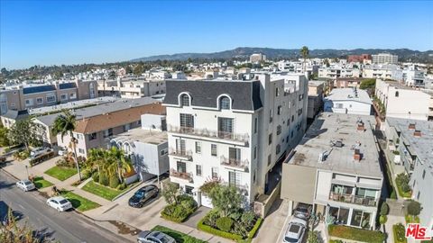 Photo of 11827 Goshen Avenue #201, Los Angeles, CA 90049 (MLS # 25628109)