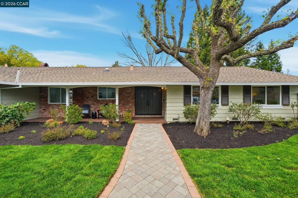 348 348 Del Amigo Rd