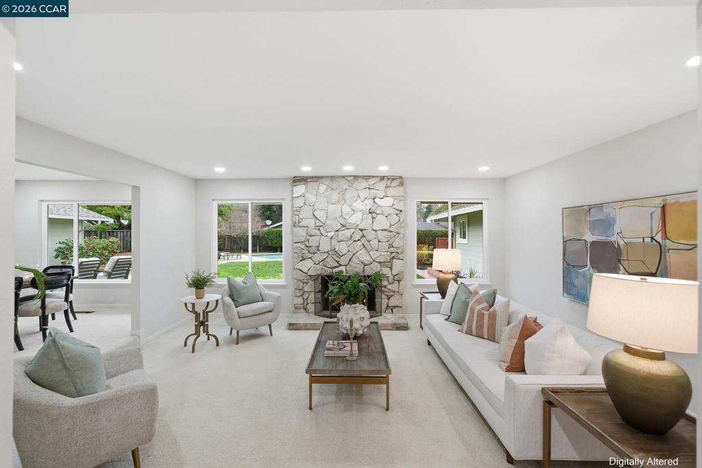 348 348 Del Amigo Rd