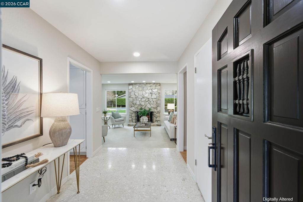 348 348 Del Amigo Rd