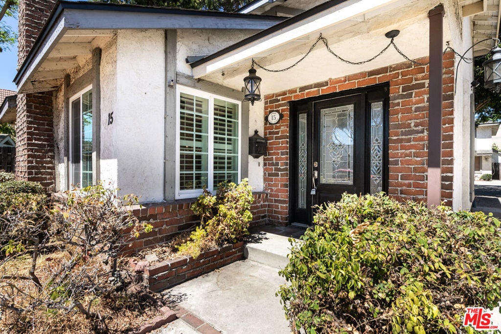 17 Palmetto Drive