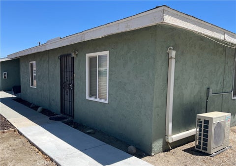 Photo of 263 N Evans Street #C, Banning, CA 92220 (MLS # IV26191336)