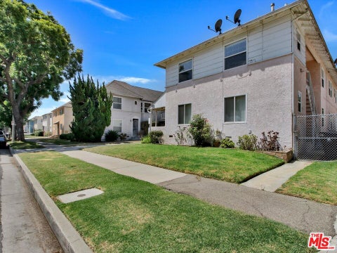 Tiny photo for 3663 S Victoria Avenue, Los Angeles, CA 90016 (MLS # 26873141)