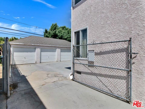 Tiny photo for 3663 S Victoria Avenue, Los Angeles, CA 90016 (MLS # 26873141)