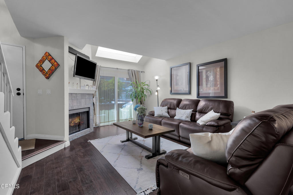 19431 Sherman Way 6