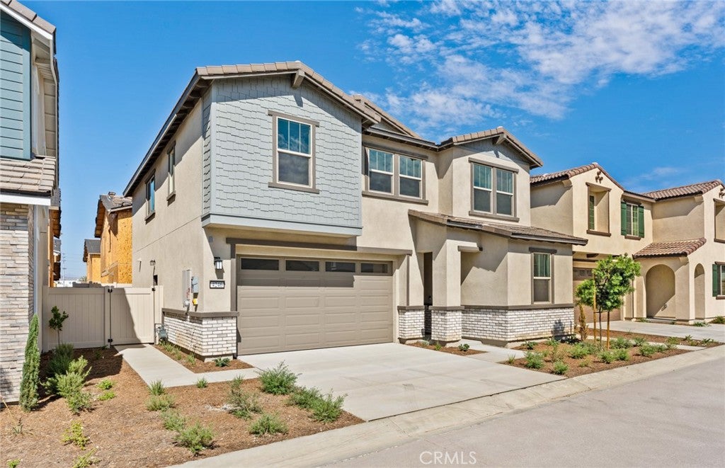 4246 East Flutter Privado
