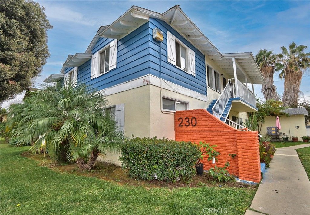 Photo of 230 W Knepp Avenue, Fullerton, CA 92832 (MLS # OC25250096)