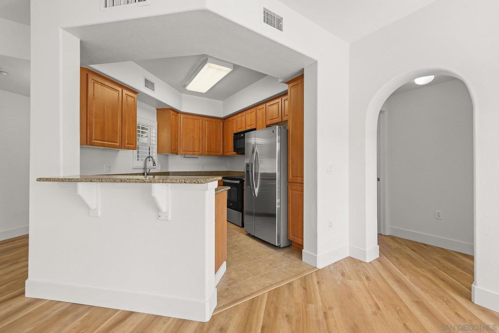2708 Lake Pointe 209