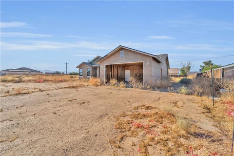 Photo of 8249 Willow Avenue, California City, CA 93505 (MLS # SR26168942)