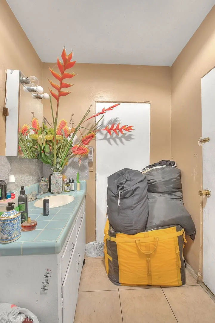 Los Angeles, California 90042, United States, ,Residential,Active,247625