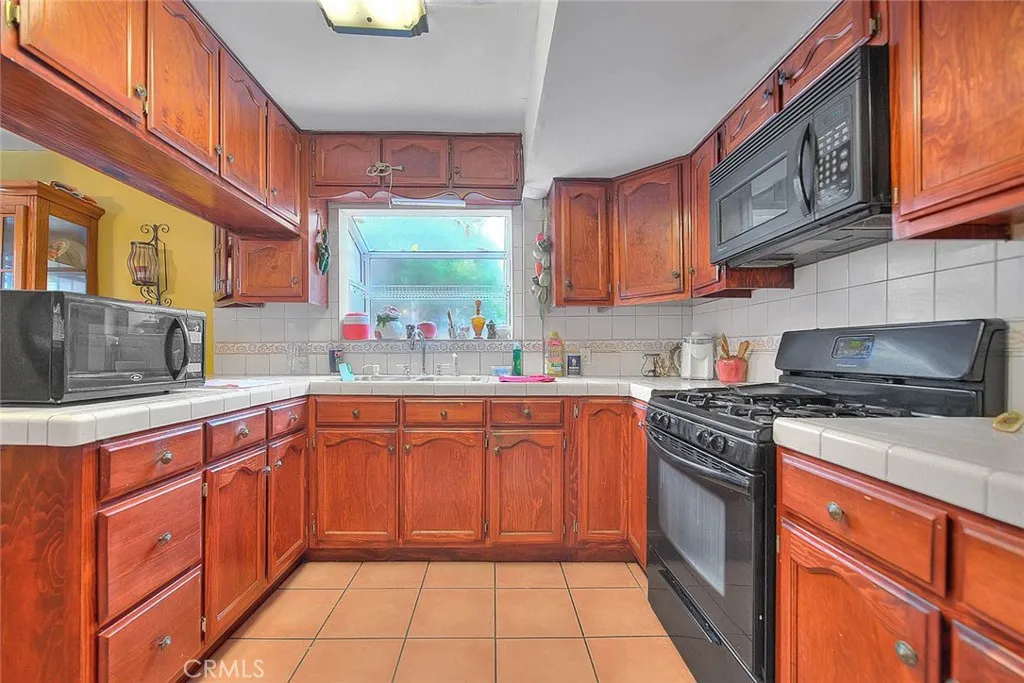 Los Angeles, California 90042, United States, ,Residential,Active,247625