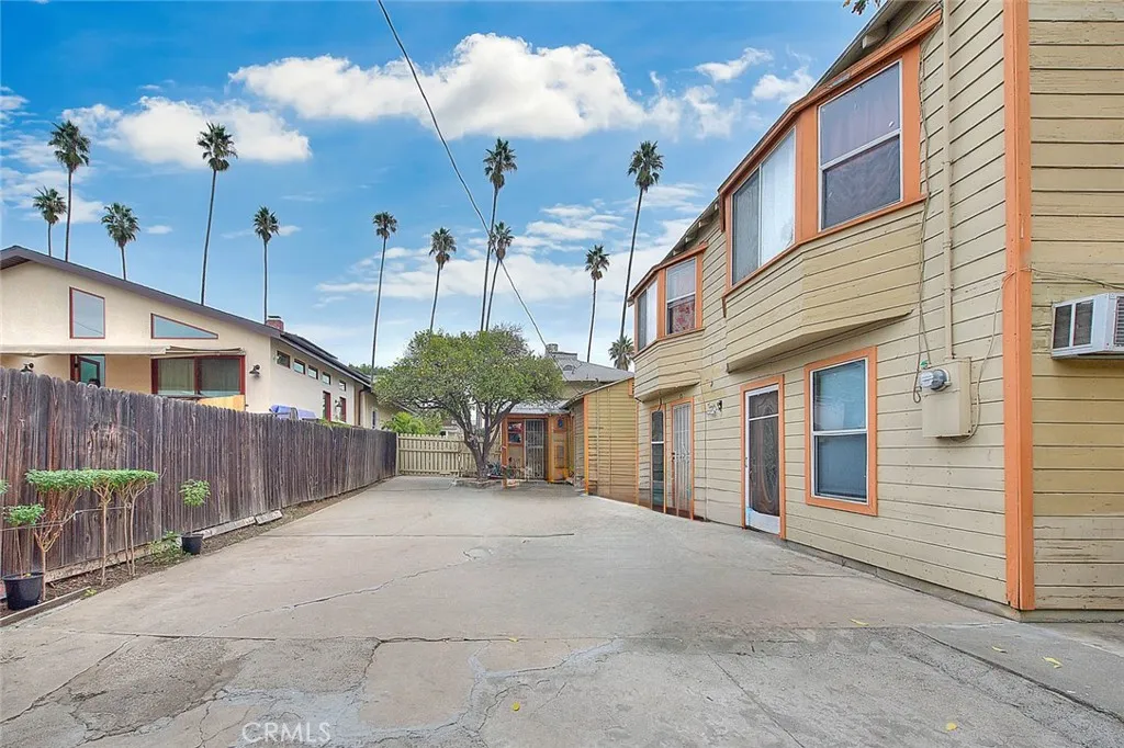 Los Angeles, California 90042, United States, ,Residential,Active,247625