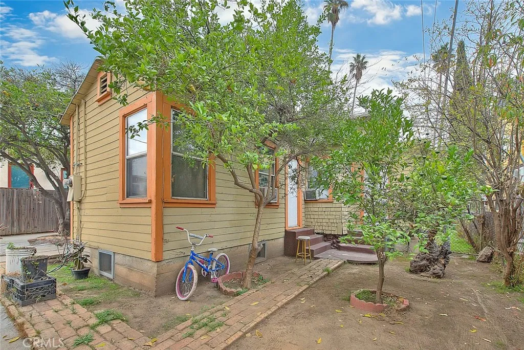 Los Angeles, California 90042, United States, ,Residential,Active,247625