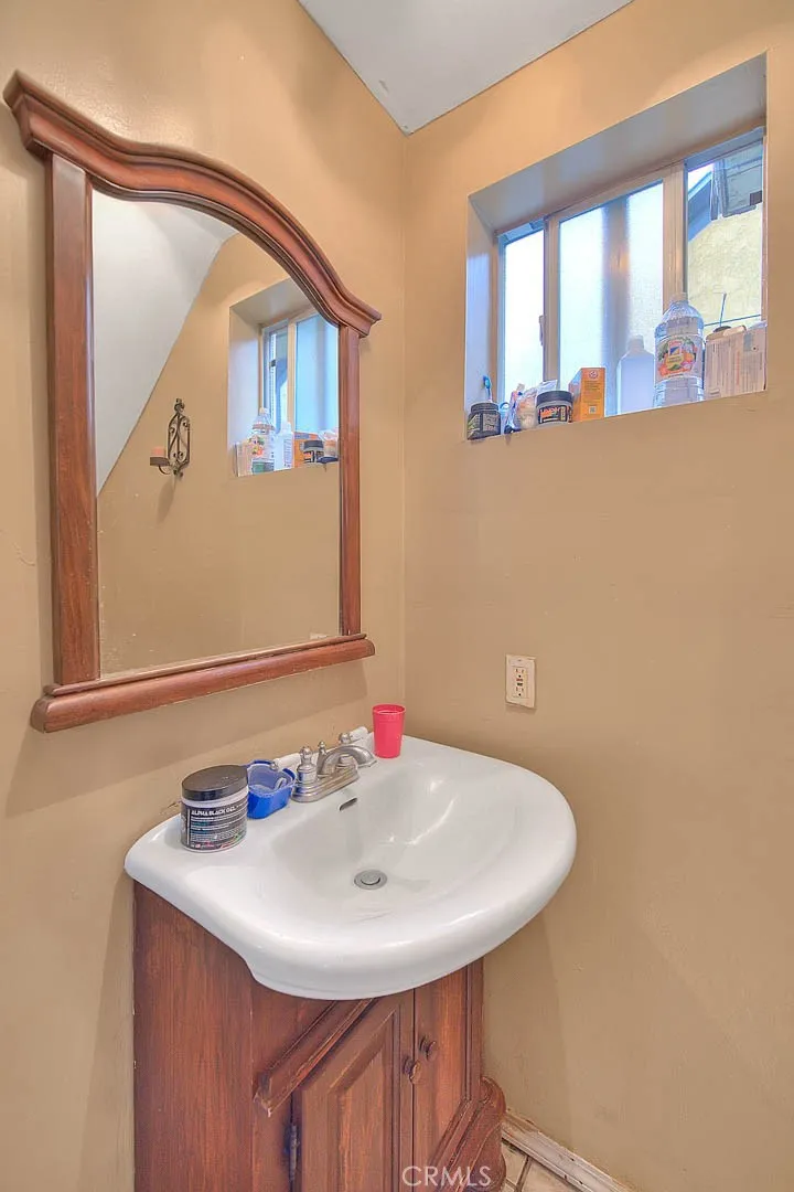 Los Angeles, California 90042, United States, ,Residential,Active,247625