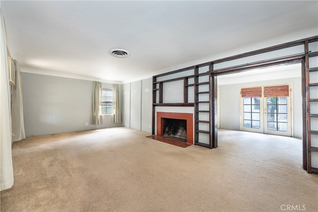 14738 Magnolia Boulevard