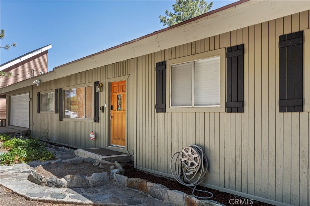 5215 Lone Pine Canyon Drive