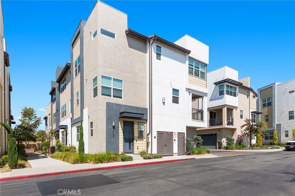 Looking for a modern, low-maintenance lifestyle in a vibrant, resort-style community? Look no further! This beautifully maintained, move-in-ready condo in the highly sought-after The Row at Terra Vista community offers the perfect blend of comfort, convenience, and style.
Built in 2020, this spacious home features 3 bedrooms, 2.5 bathrooms, a versatile den/office, and an attached two-car garage—all within a well-designed 1,542 sq ft of living space. First Floor is the private entry, attached two car garage, and a welcoming foyer. Second floor, you got the bright and open great room, upgraded kitchen with island, a convenient den/office, and a charming balcony perfect for relaxing. Keep going up to the third floor, there is A large master suite with an upgraded bathroom and a generous walk-in closet, two additional roomy bedrooms, a spacious full bathroom, and a dedicated laundry area—making laundry days more efficient and convenient.
There are couple upgrades & Features that You'll Love: The Upgraded kitchen with modern finishes, popular vinyl flooring throughout most areas, Recessed lighting and Abundant natural light throughout the home for a bright, welcoming atmosphere.
Plus, with the resort style community Amenities, you live like you're on vacation every day! Community offers an upscale fitness center, Olympic pool & Spa, BBQ grills, gaming area, playground. study room and a clubhouse for you to host events. Located in the award-winning Rancho Cucamonga School District and just minutes from Victoria Gardens, Ontario Mills, Terra Vista Town Center, and Route 66 (Foothill Blvd). Easy access to the 210, 10, and 15 freeways makes commuting a breeze. And don’t forget—LOW property tax rate!
This is a true gem you don’t want to miss. Schedule your private showing today!