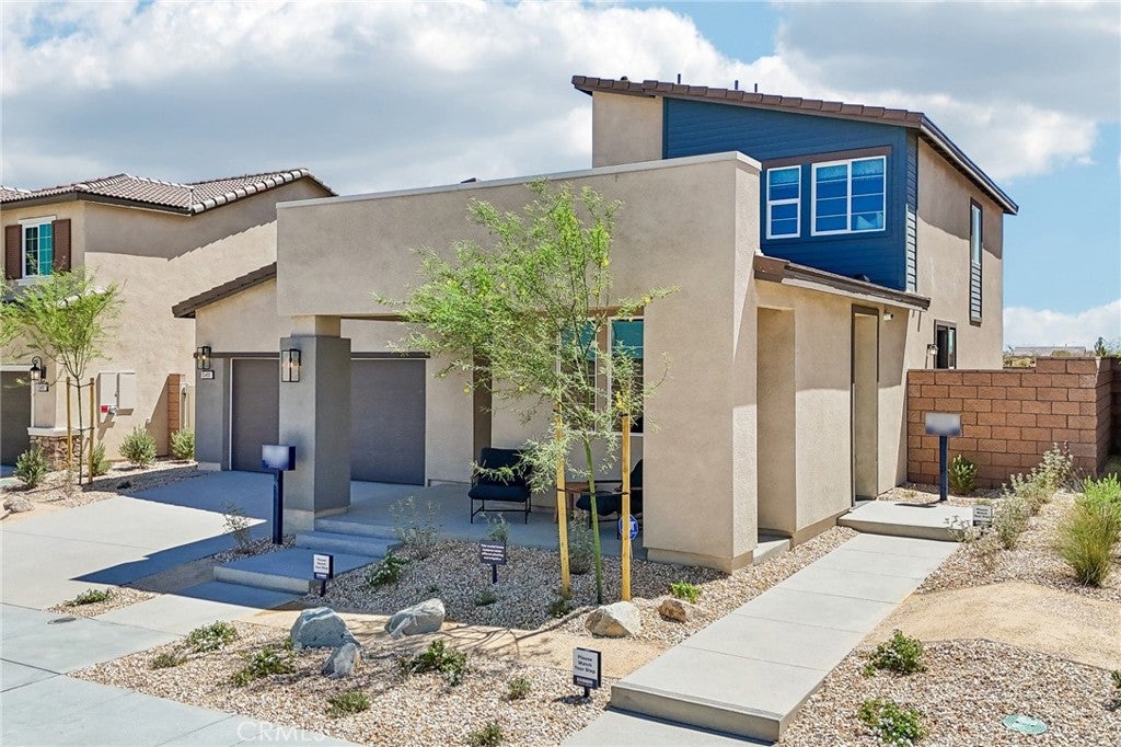 15589 Tomahawk Street