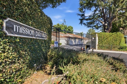 Photo of 123 Mission Drive, East Palo Alto, CA 94303 (MLS # ML82060961)