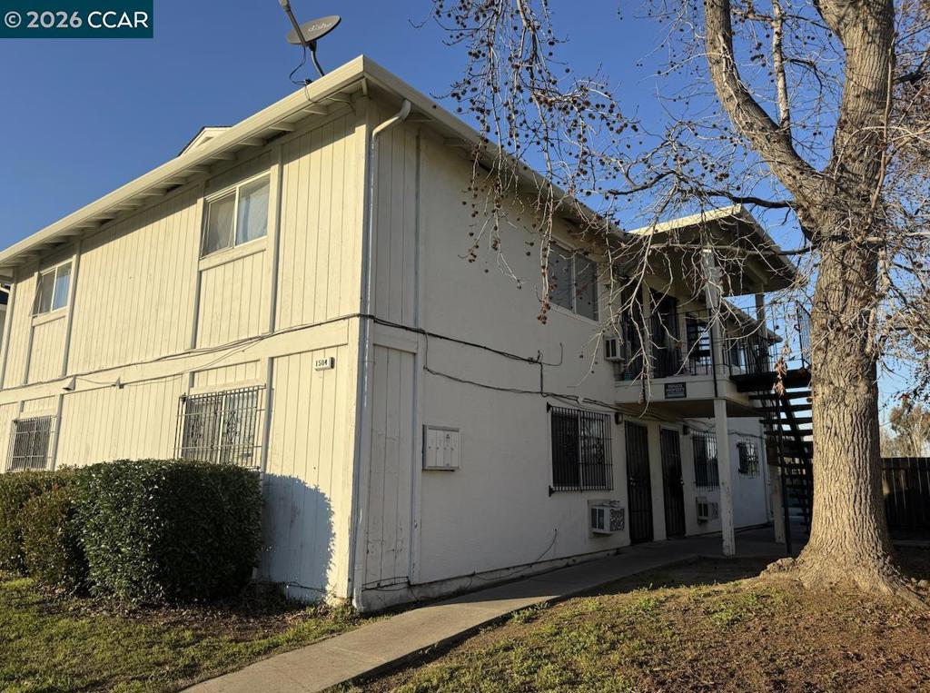 1504 Sycamore Dr