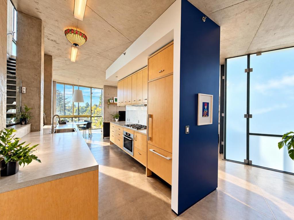 102 University Avenue 3B