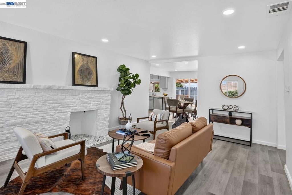 20242 Lucot Ct CT, San Lorenzo CA 94541
