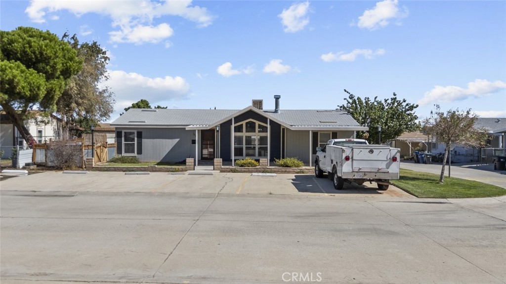 Welcome to 1030 East Avenue S Unit 108, a beautifully maintained 3-bedroom, 2-bathroom mobile home offering 1,380 sq ft of comfortable living space in a quiet, family-friendly community in Palmdale. This move-in-ready home features an open-concept floor plan with a spacious living room, a bright and airy kitchen with plenty of cabinet space, and a dedicated dining area perfect for family meals or entertaining guests.
Enjoy three generously sized bedrooms, including a primary suite with a private bathroom and ample closet space. With updated finishes, natural light throughout, and a warm, welcoming atmosphere, this home is ideal for anyone seeking comfort, convenience, and affordability.
Located near schools, shopping, dining, and major commuter routes, this property offers easy access to everything Palmdale has to offer all while being tucked into a quiet and well-maintained mobile home park.