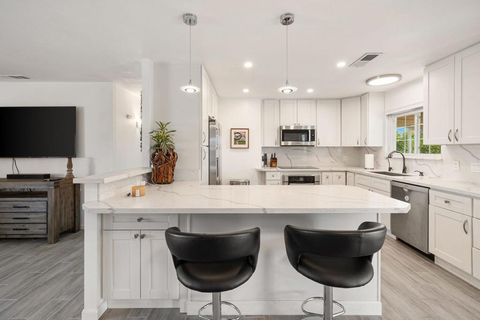 Tiny photo for 42600 Wisconsin Avenue, Palm Desert, CA 92211 (MLS # 219144369DA)