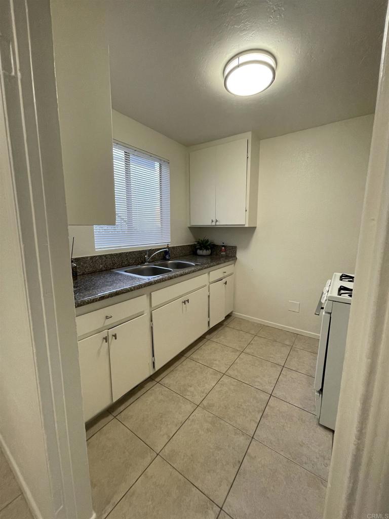 329 E 5Th Street