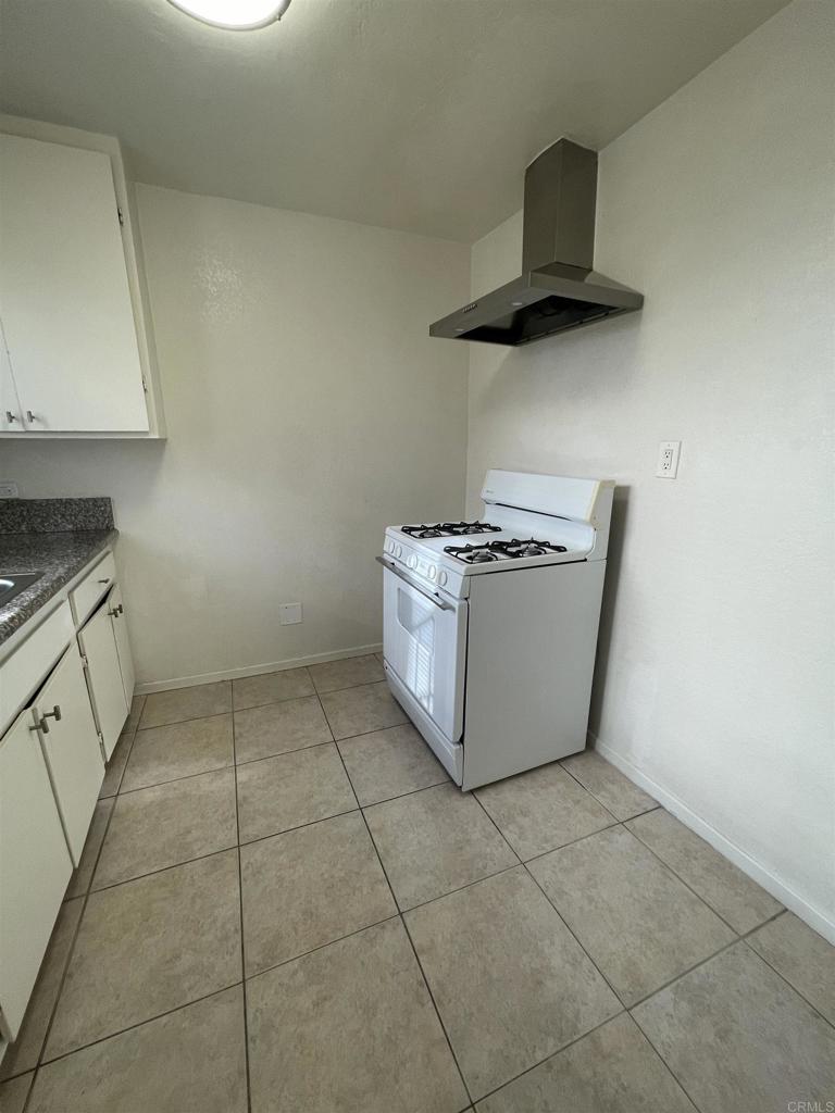 329 E 5Th Street