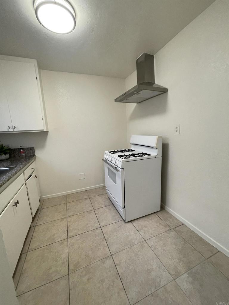 329 E 5Th Street