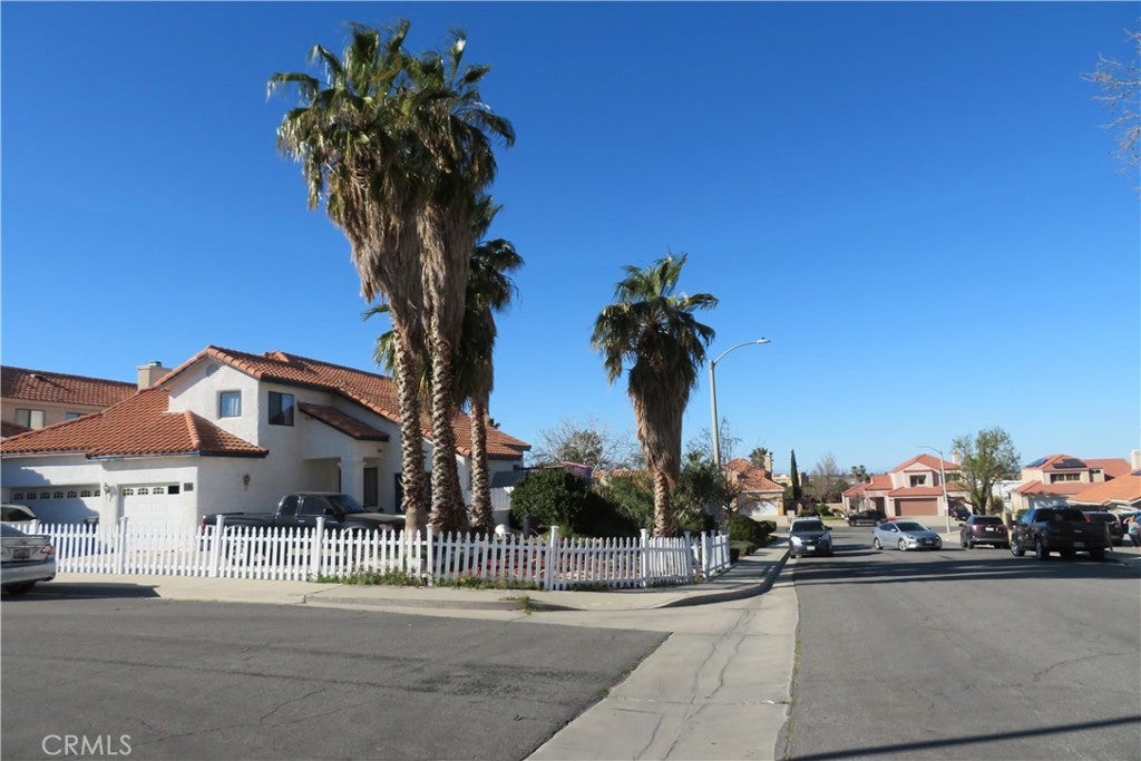 435 Questa Court