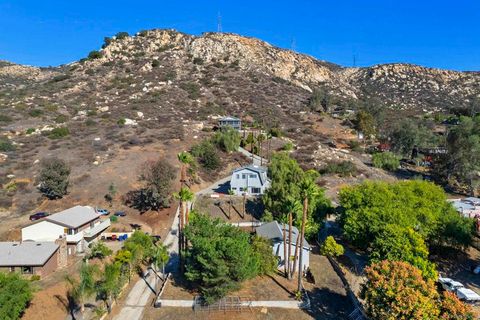 Photo of 11535 Rocky Ln Ln, Lakeside, CA 92040 (MLS # 250042108SD)