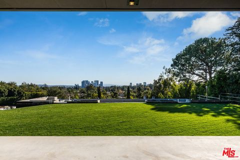 1129 Tower Road Beverly Hills CA 90210
