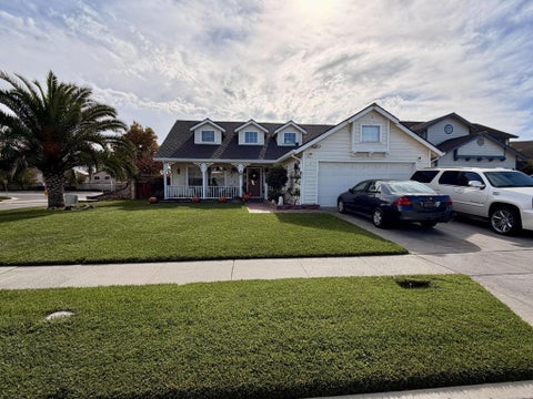 Photo of 1 Beacon Hill Circle, Salinas, CA 93906 (MLS # ML82065197)