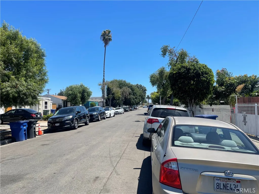 Compton, California 90220, United States, 3 Bedrooms Bedrooms, ,2 BathroomsBathrooms,Residential,Pending,180154