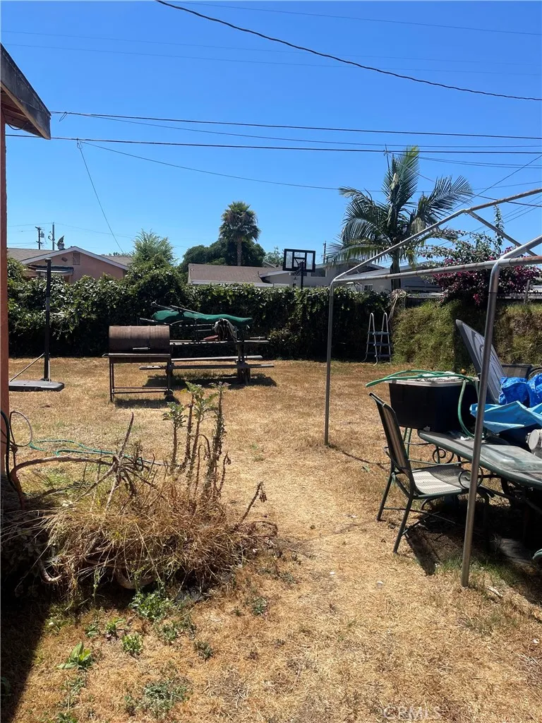 Compton, California 90220, United States, 3 Bedrooms Bedrooms, ,2 BathroomsBathrooms,Residential,Pending,180154