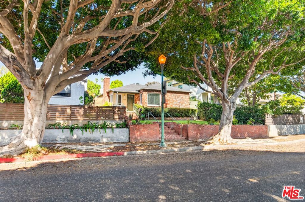 1205 Marine Street