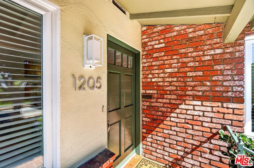 1205 Marine Street