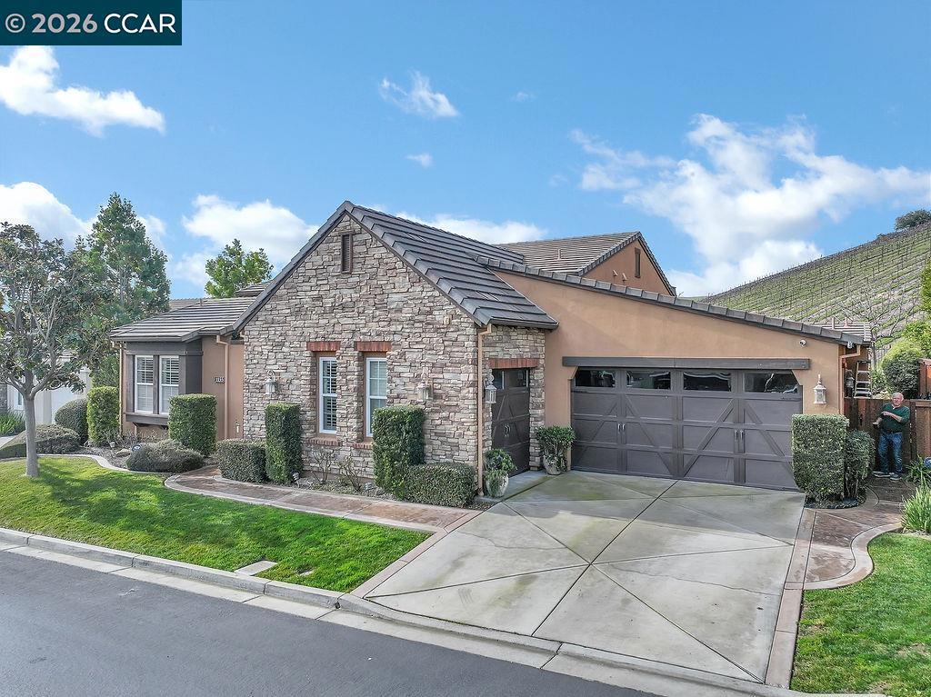 1155 1155 Saint Julien St